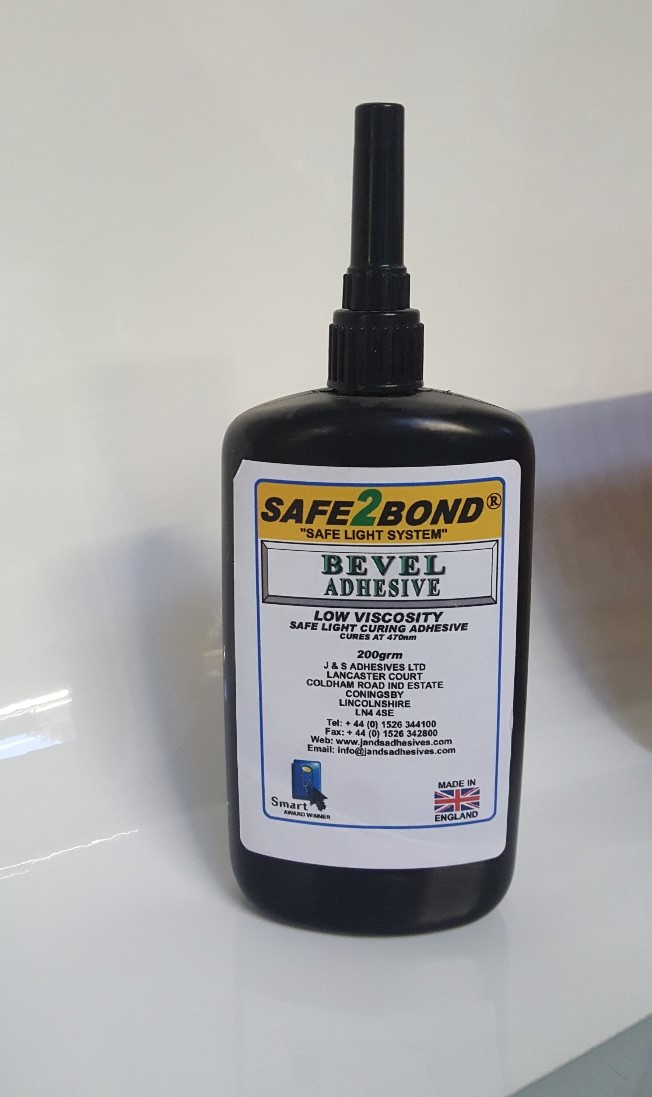 Safe 2 Bond Glass Glue